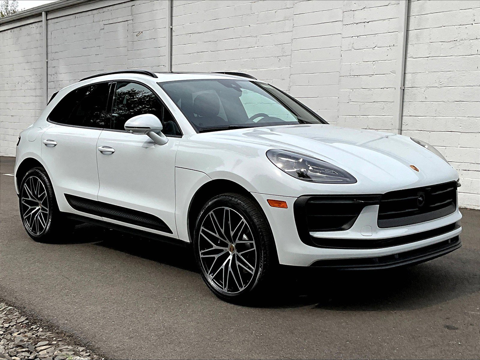 New 2026 Porsche Macan image 7