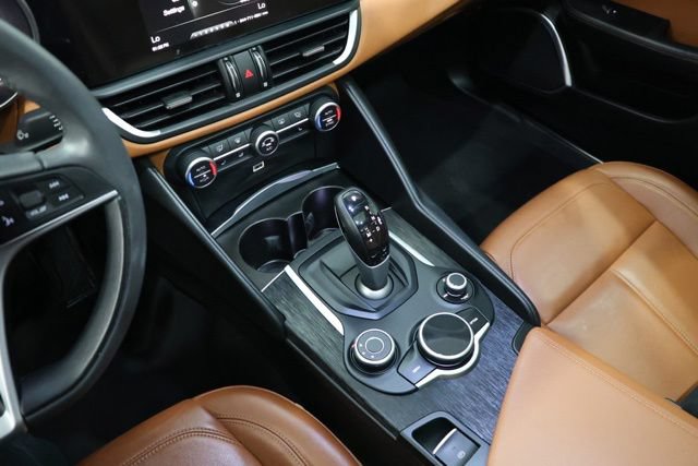 Used 2019 Alfa Romeo Giulia AWD w/ Cold Weather Package image 21