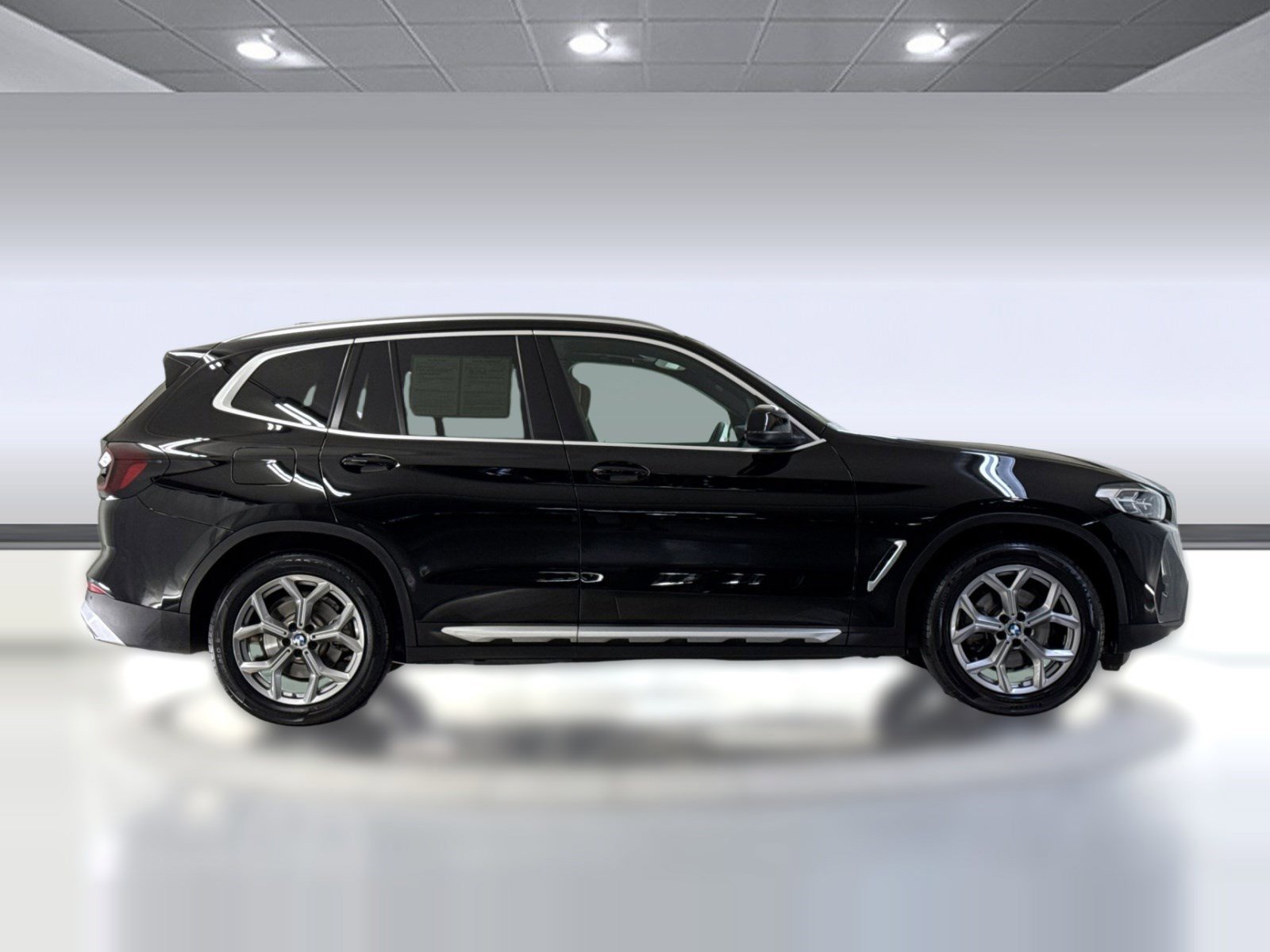 Used 2024 BMW X3 sDrive30i w/ Premium Package RWD image 8