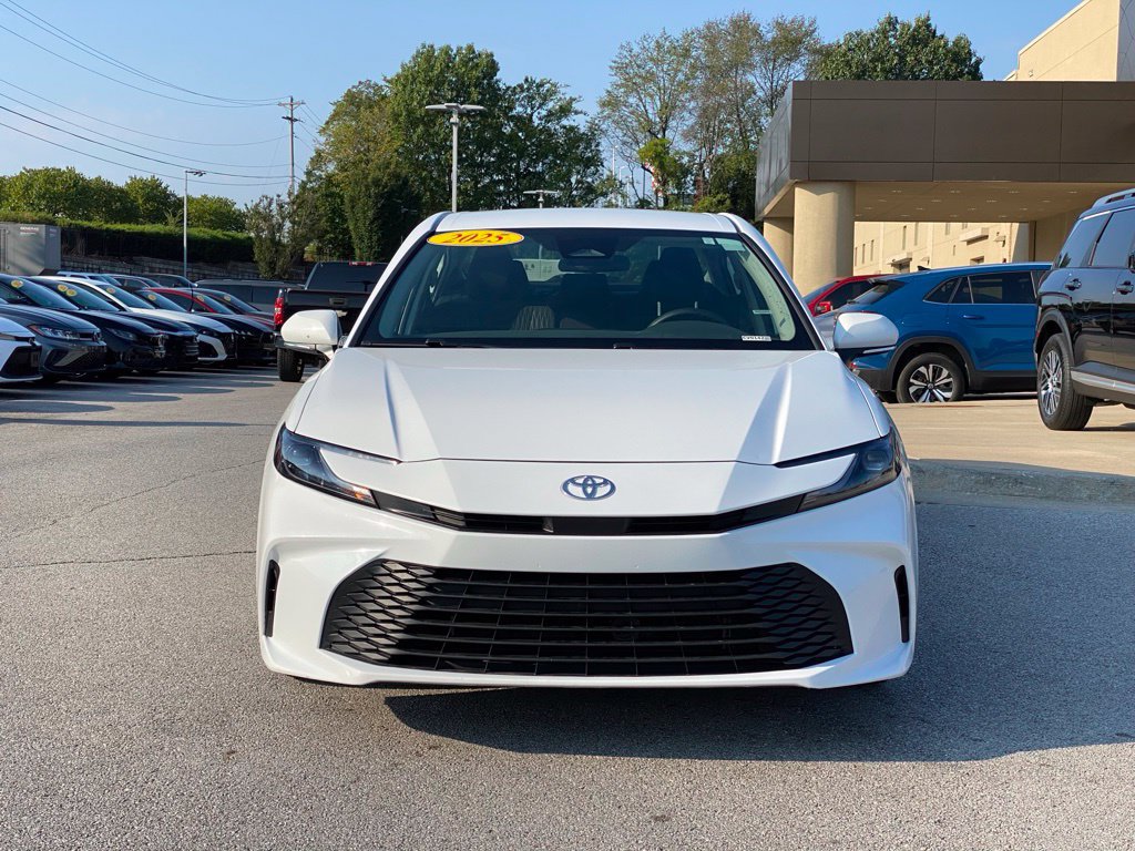Used 2025 Toyota Camry LE FWD image 2