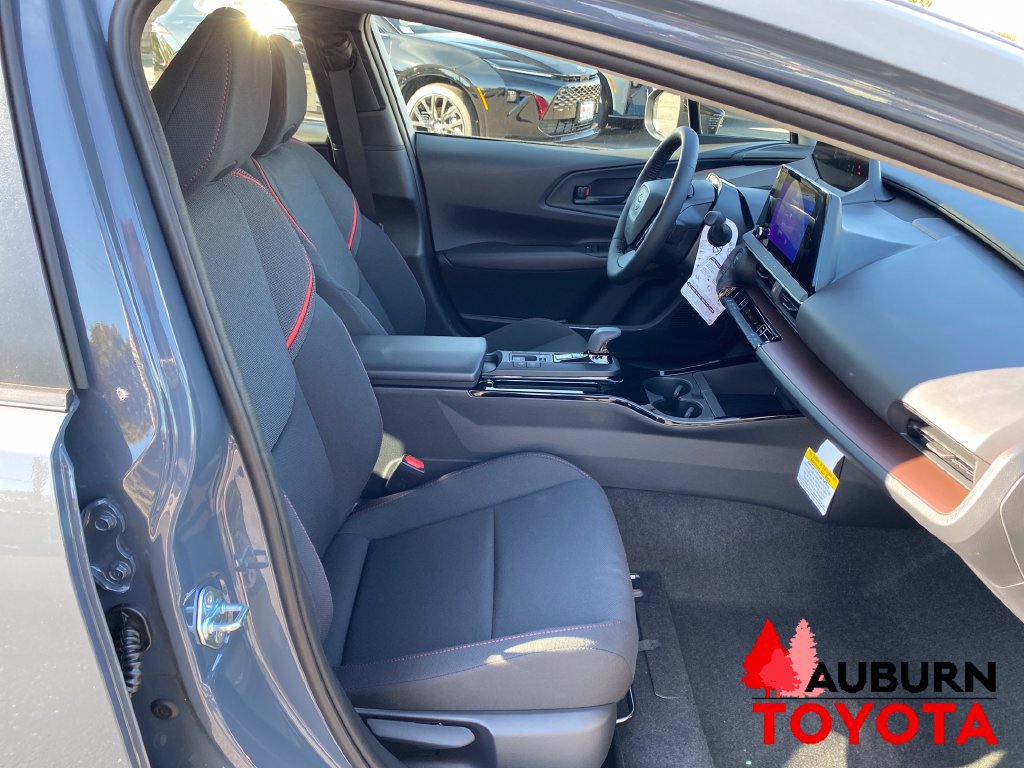 New 2027 Toyota Prius Plug-In Hybrid FWD image 21