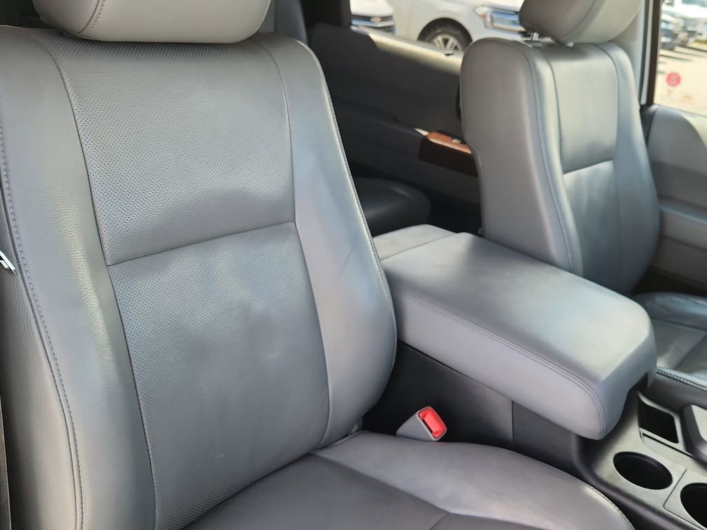 Used 2013 Toyota Sequoia Platinum AWD/4WD image 20