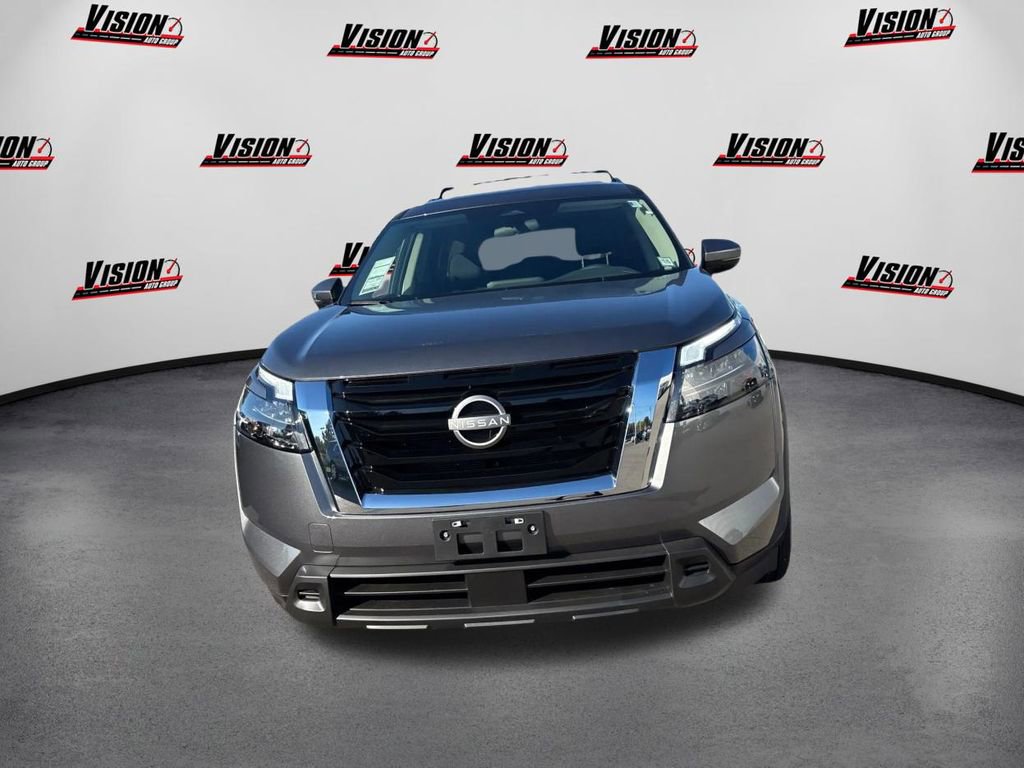 New 2025 Nissan Pathfinder SV image 2
