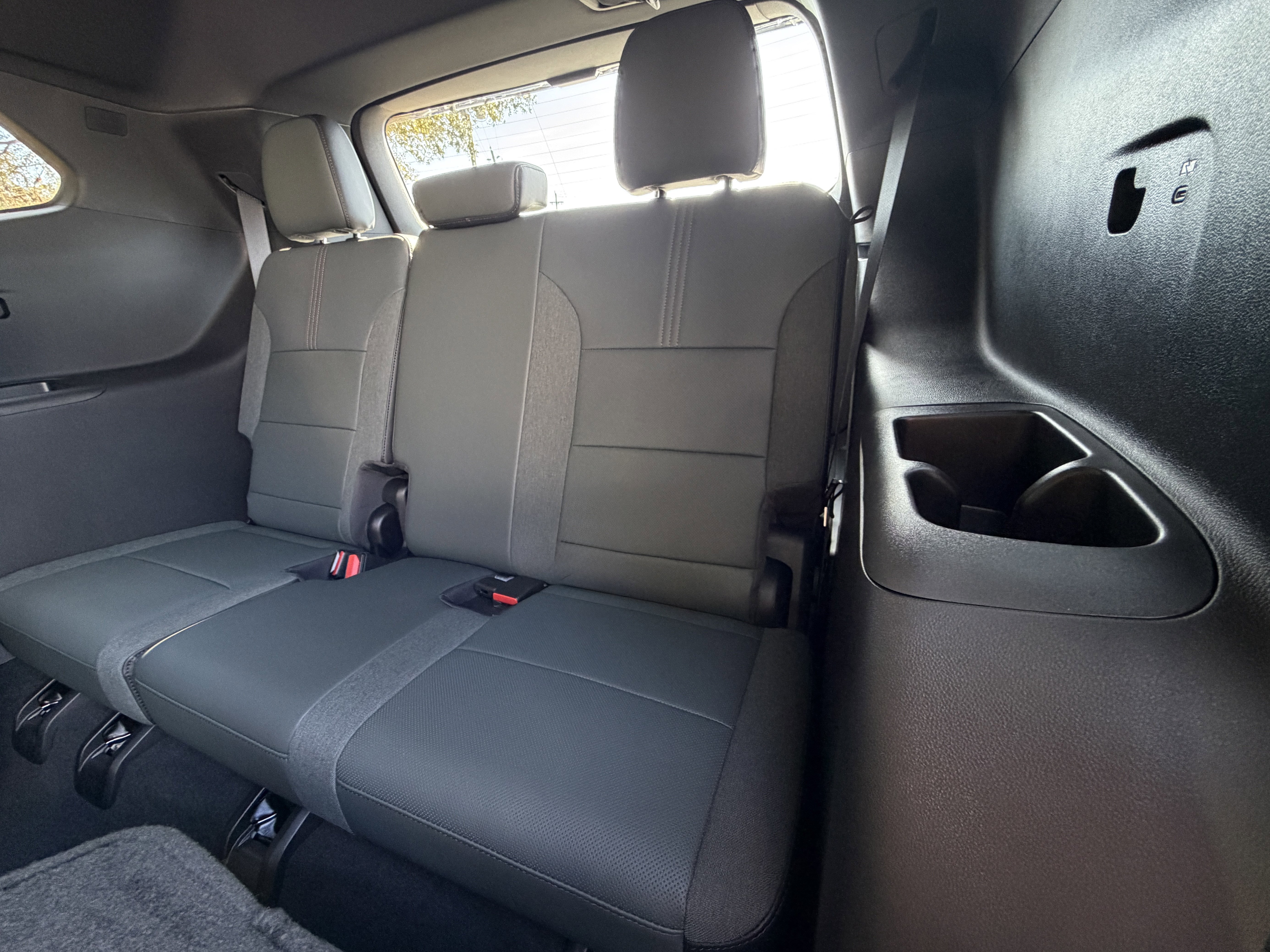 New 2026 GMC Acadia AT4 w/ Luxury Package image 17