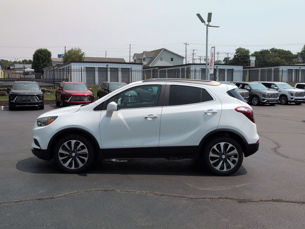 Used 2021 Buick Encore Preferred AWD/4WD image 8
