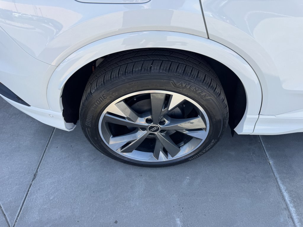 Used 2022 Audi Q4 e-tron Premium Plus w/ Premium Plus image 15