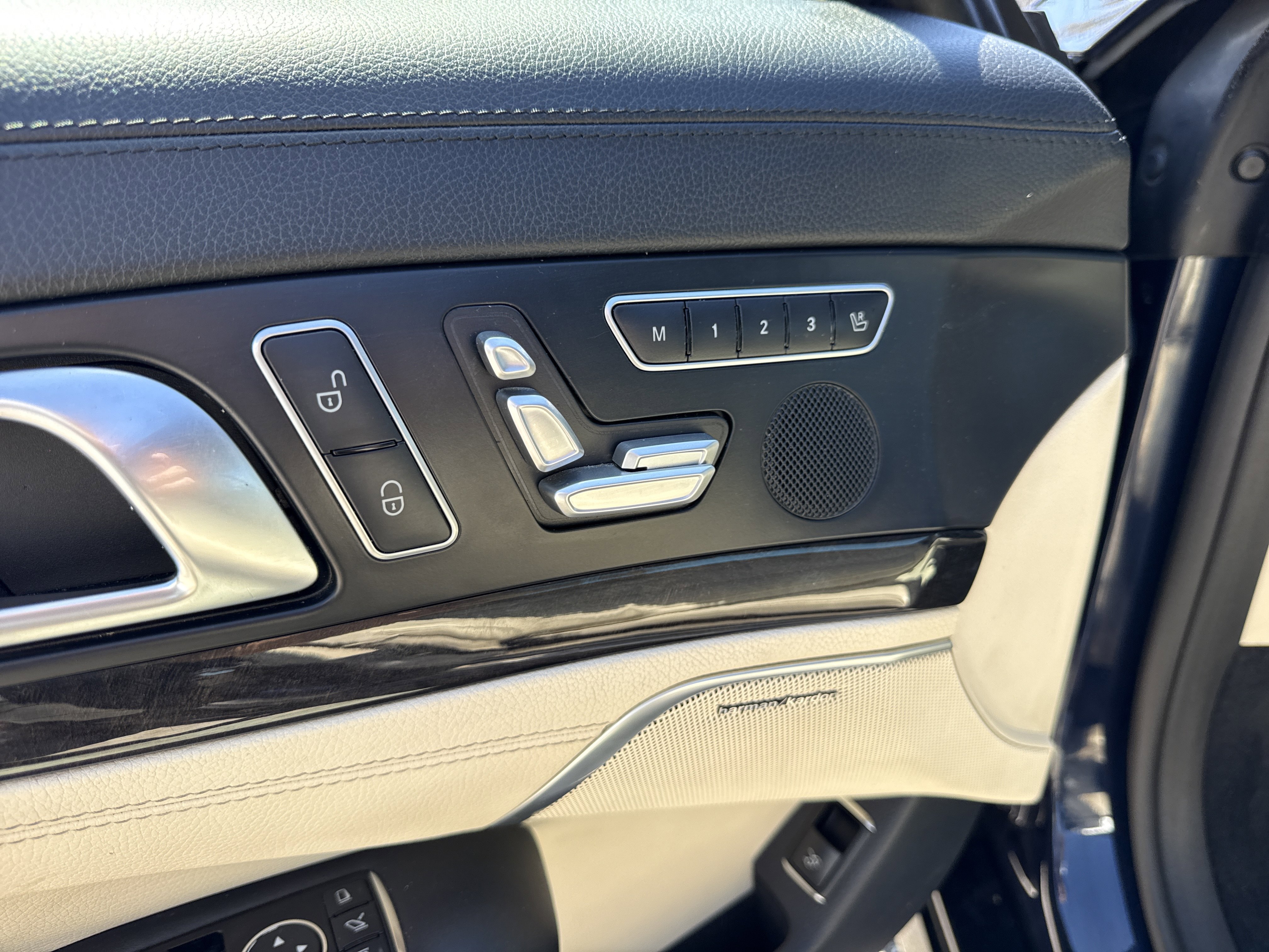 Used 2013 Mercedes-Benz SL 550 image 33