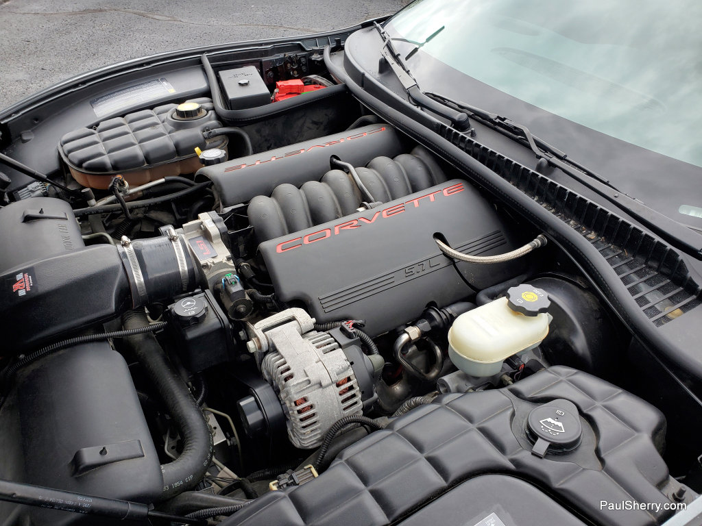 Used 2004 Chevrolet Corvette Coupe RWD image 2