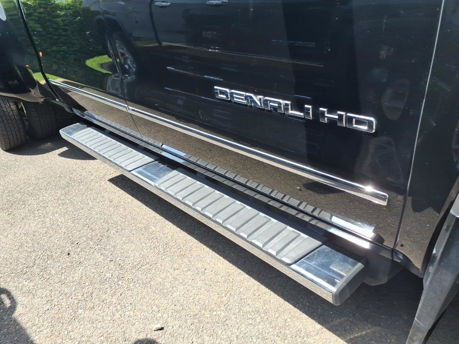Used 2018 GMC Sierra 3500 Denali w/ Duramax Plus Package AWD/4WD image 11