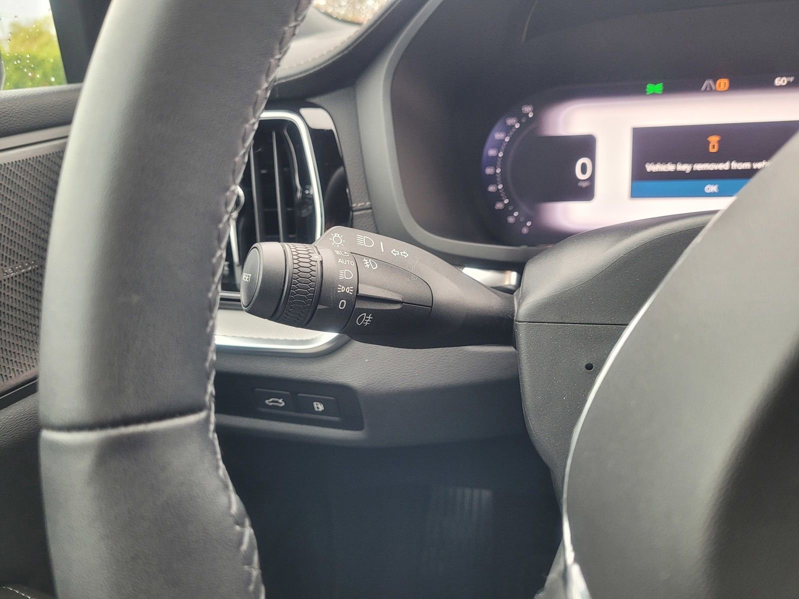 Used 2023 Volvo S60 T8 Ultimate w/ Climate Package image 20