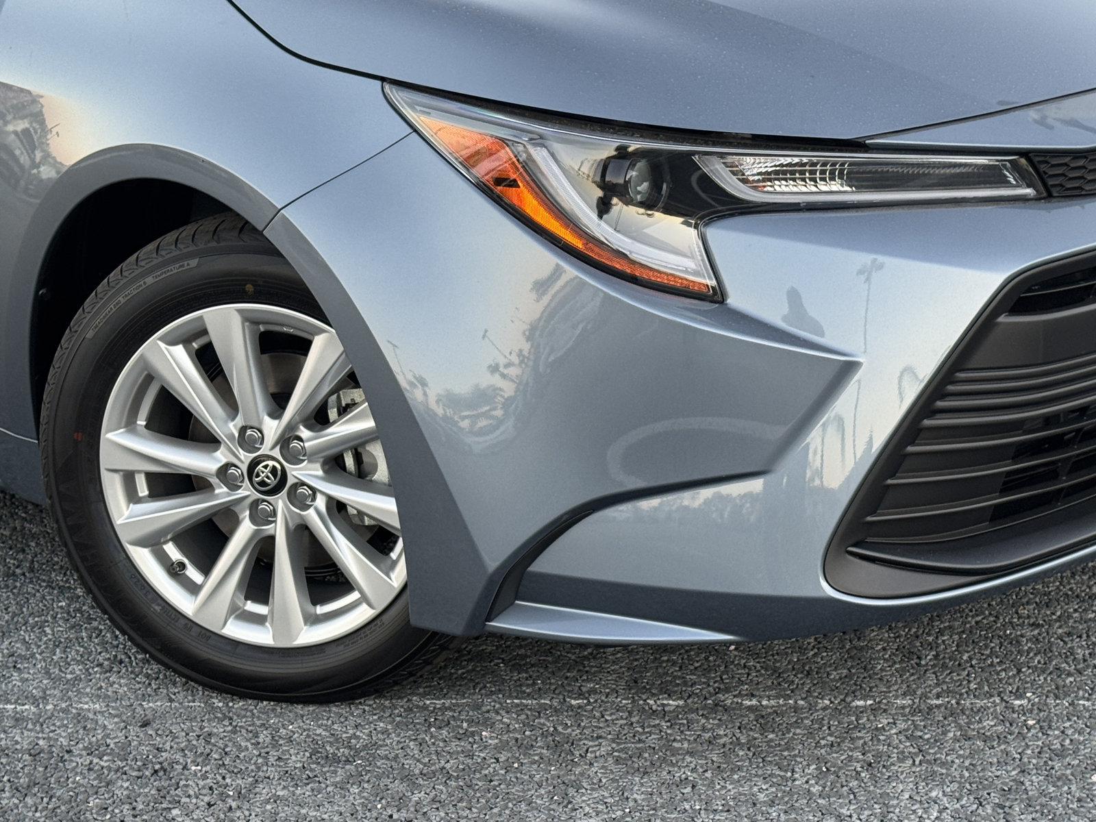 New 2027 Toyota Corolla LE FWD image 10