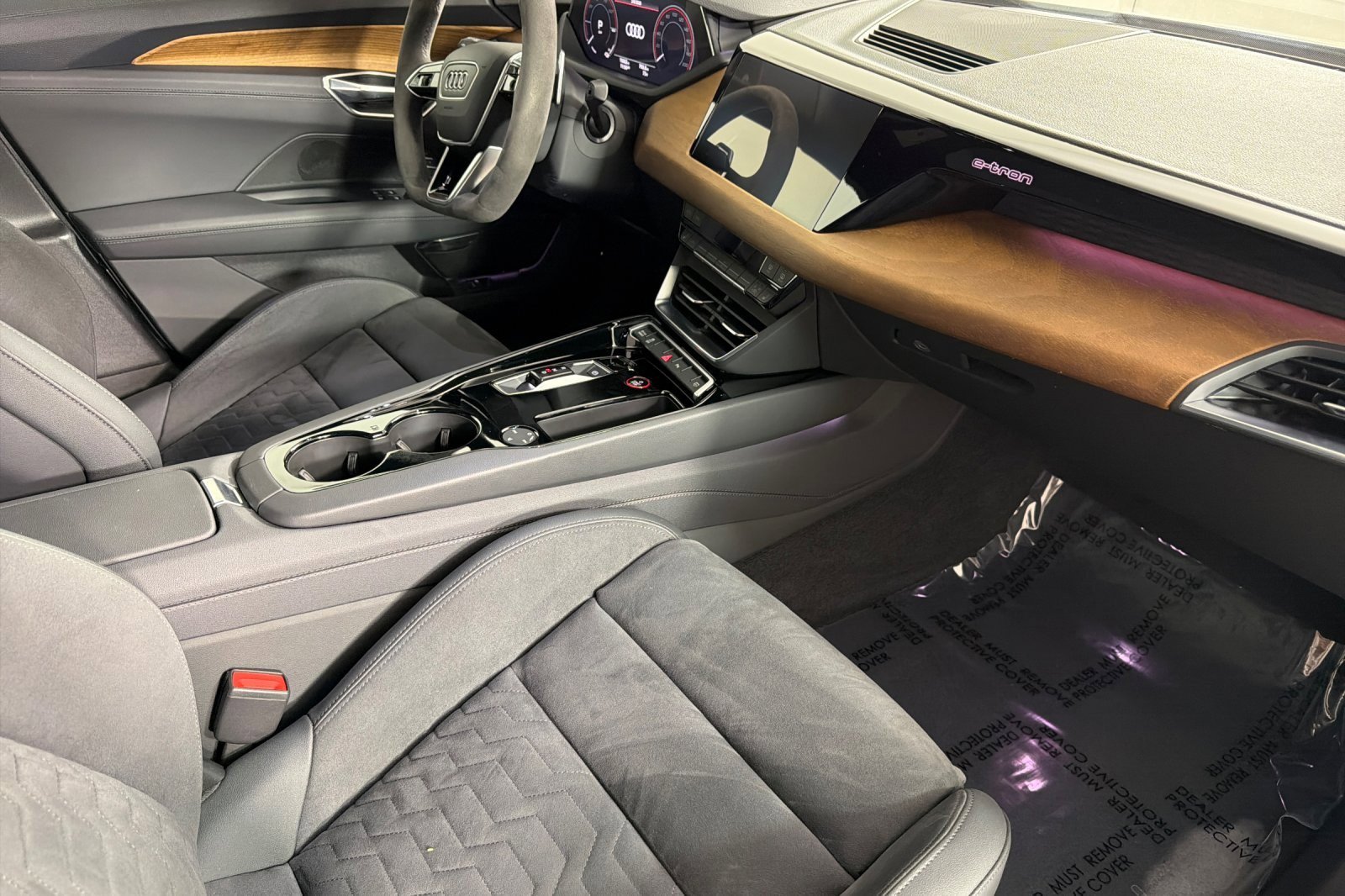 Used 2024 Audi e-tron GT Premium Plus image 14