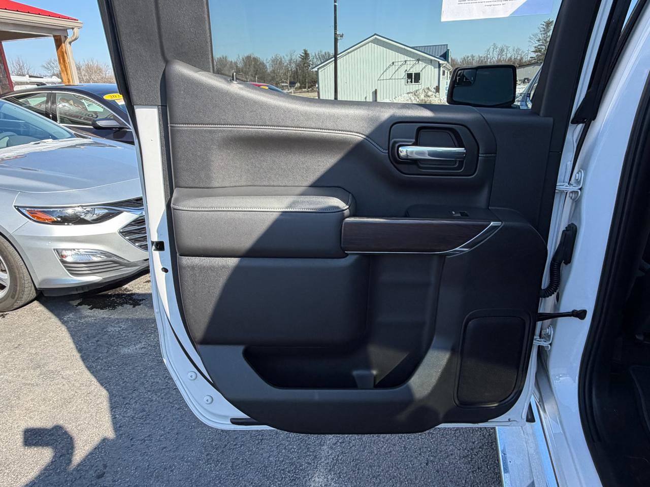 Used 2021 GMC Sierra 1500 SLT image 18