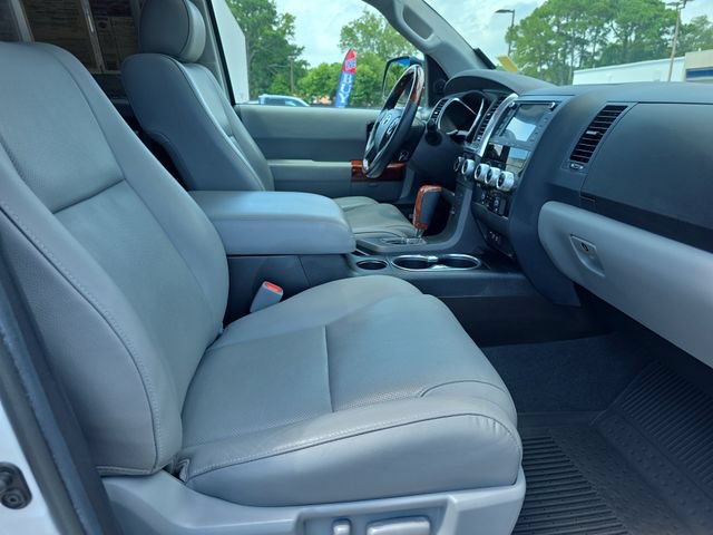 Used 2021 Toyota Sequoia Platinum AWD/4WD image 33