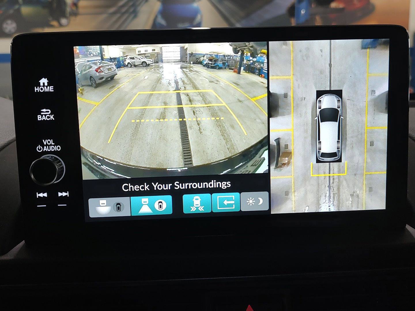 Used 2025 Honda Pilot TrailSport image 9