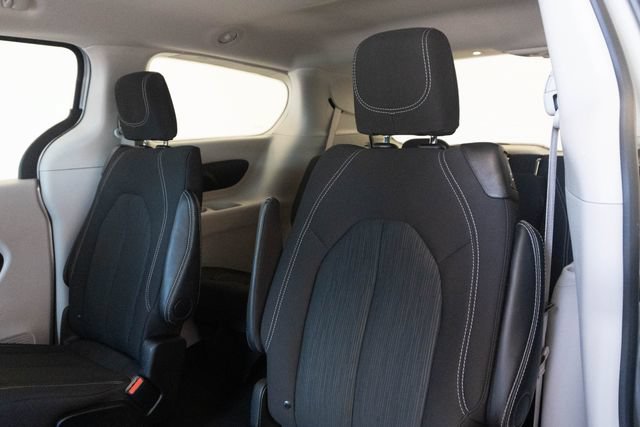 Used 2024 Chrysler Voyager LX FWD image 17
