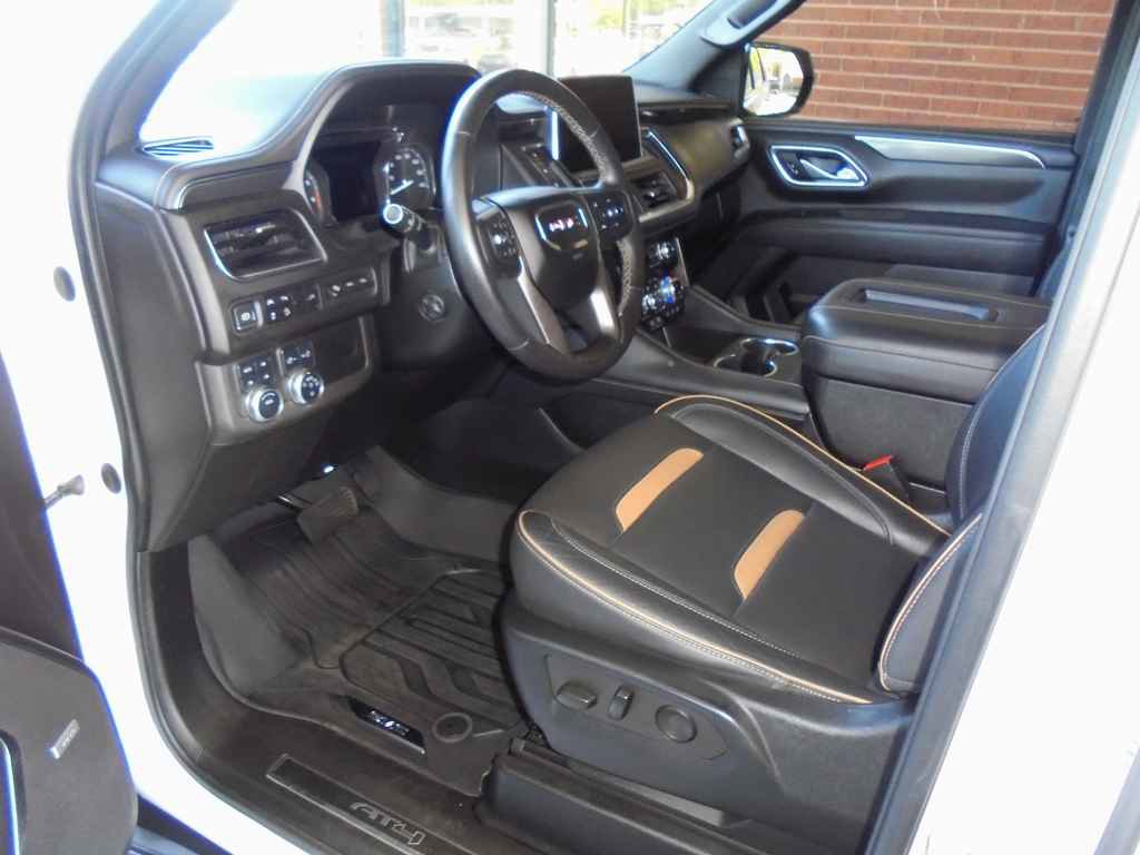 Used 2021 GMC Yukon XL AT4 w/ Rear Media and Nav Package image 7