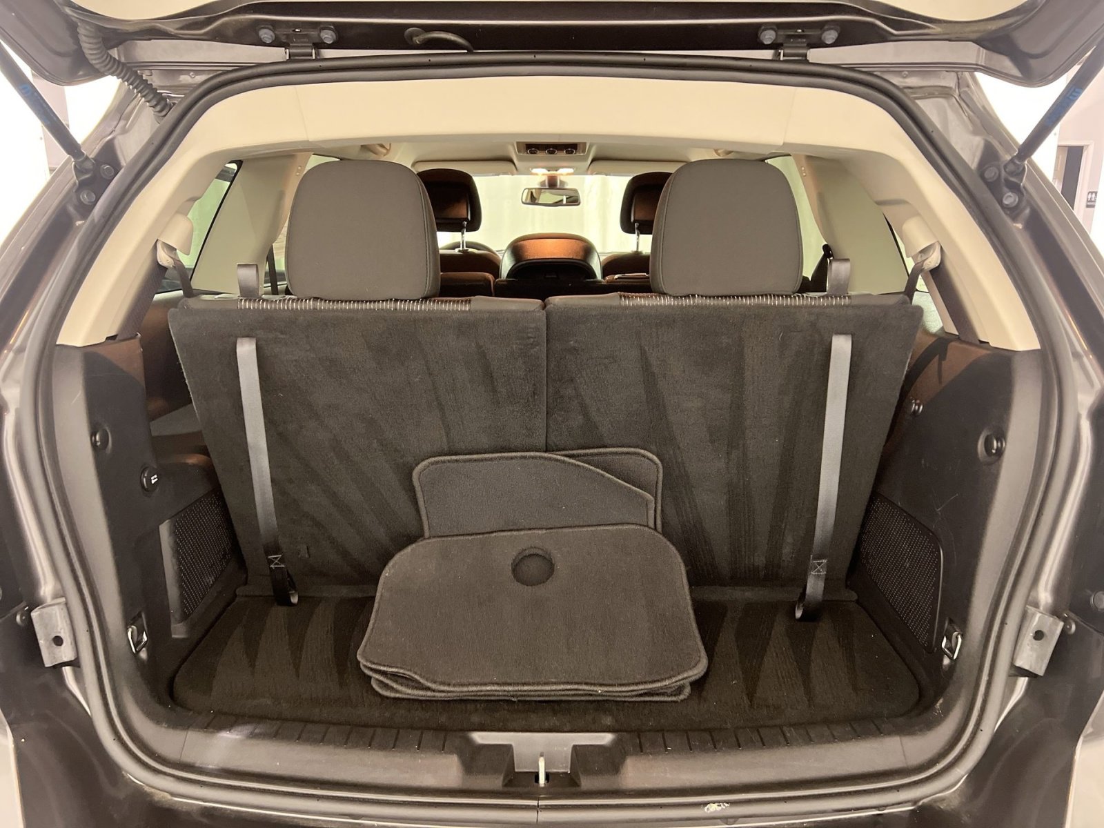 Used 2019 Dodge Journey SE w/ Blacktop Package image 23