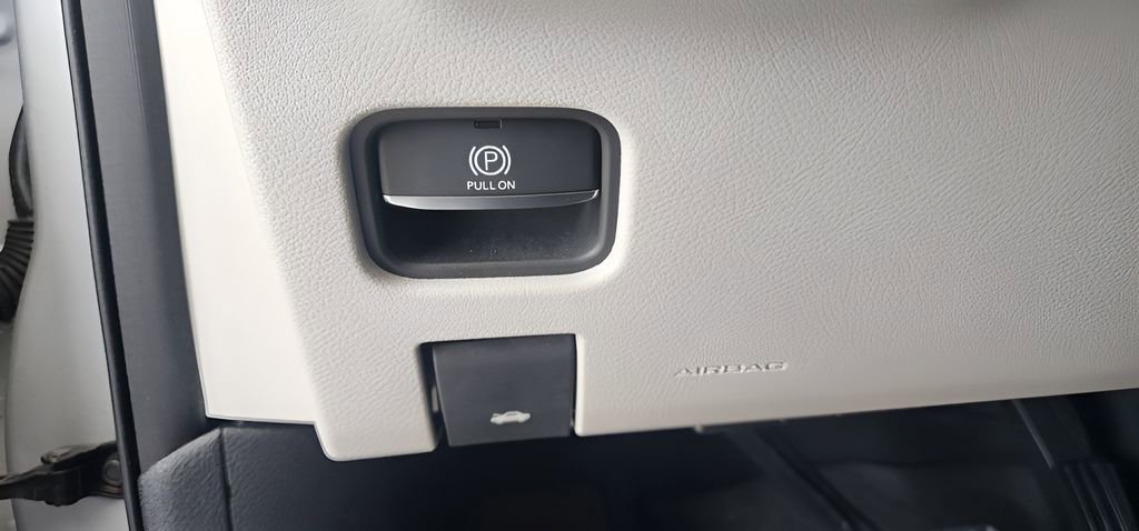 Used 2023 Jeep Grand Cherokee L Overland w/ Rear Seat Video Group I AWD/4WD image 37