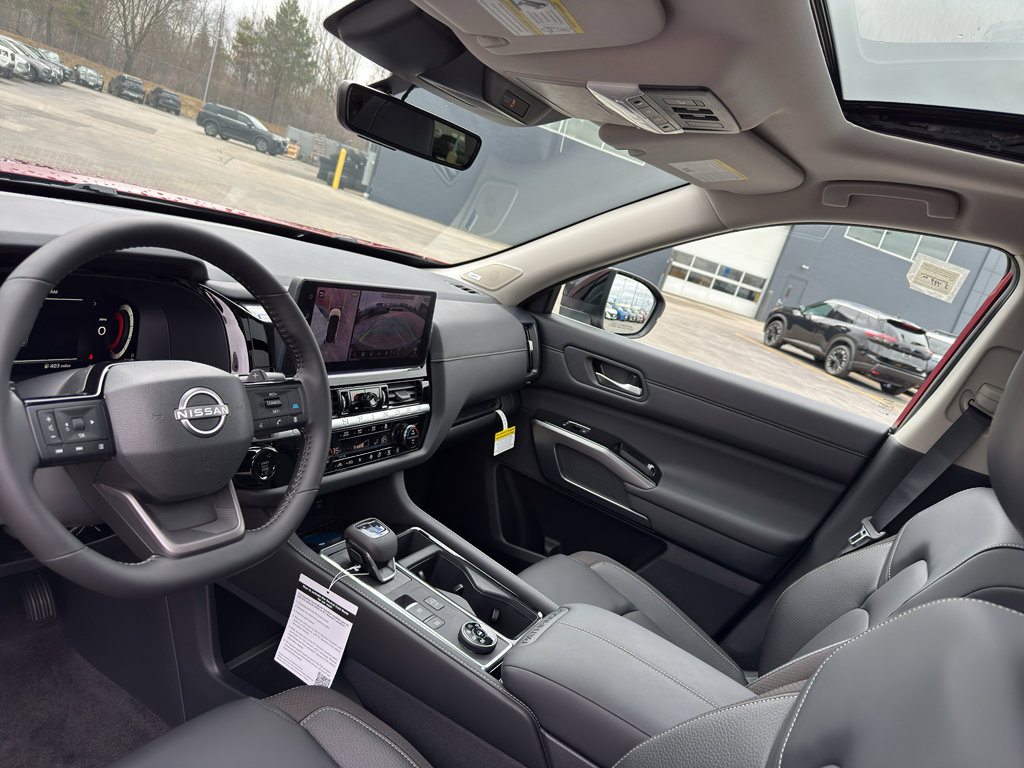 New 2026 Nissan Pathfinder SL image 25