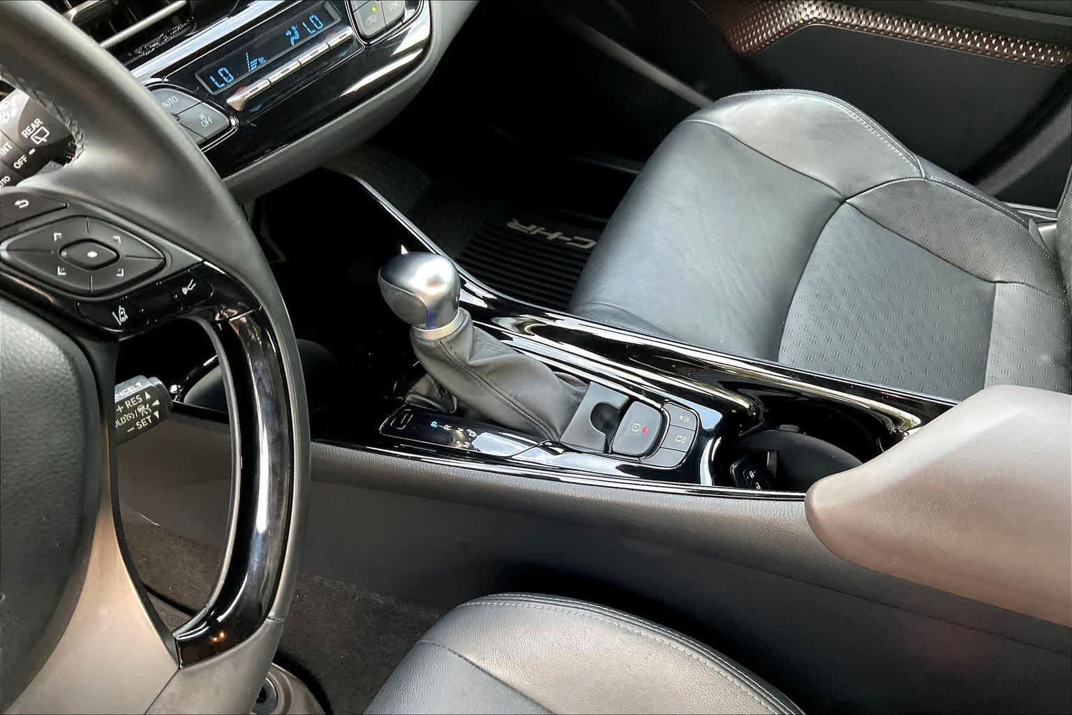 Used 2019 Toyota C-HR Limited FWD image 16