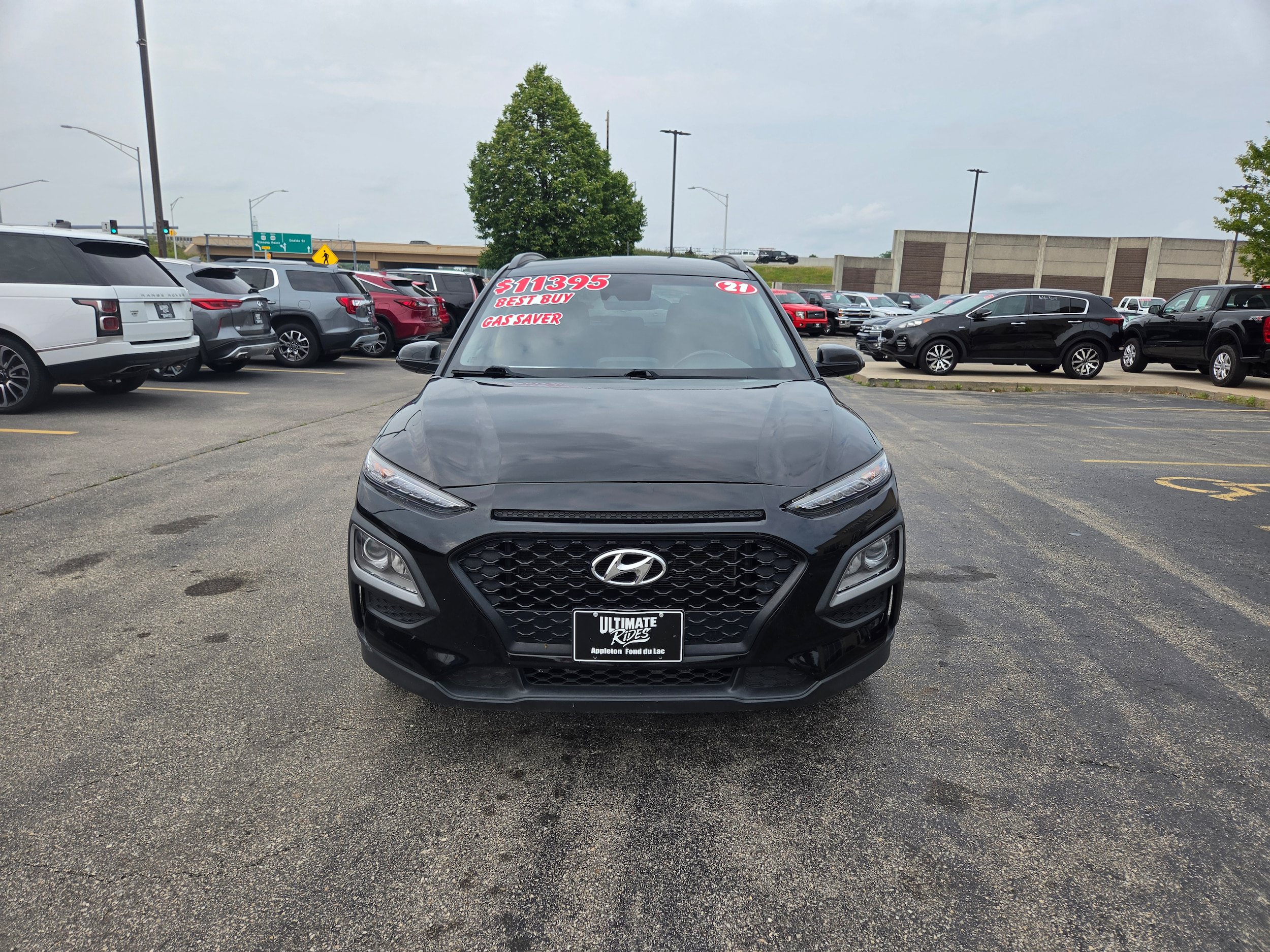 Used 2021 Hyundai Kona SEL w/ Cargo Package FWD image 2