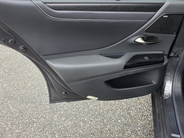 Certified 2025 Lexus ES 350 Ultra Luxury w/ Accessory Package (Z2) image 34