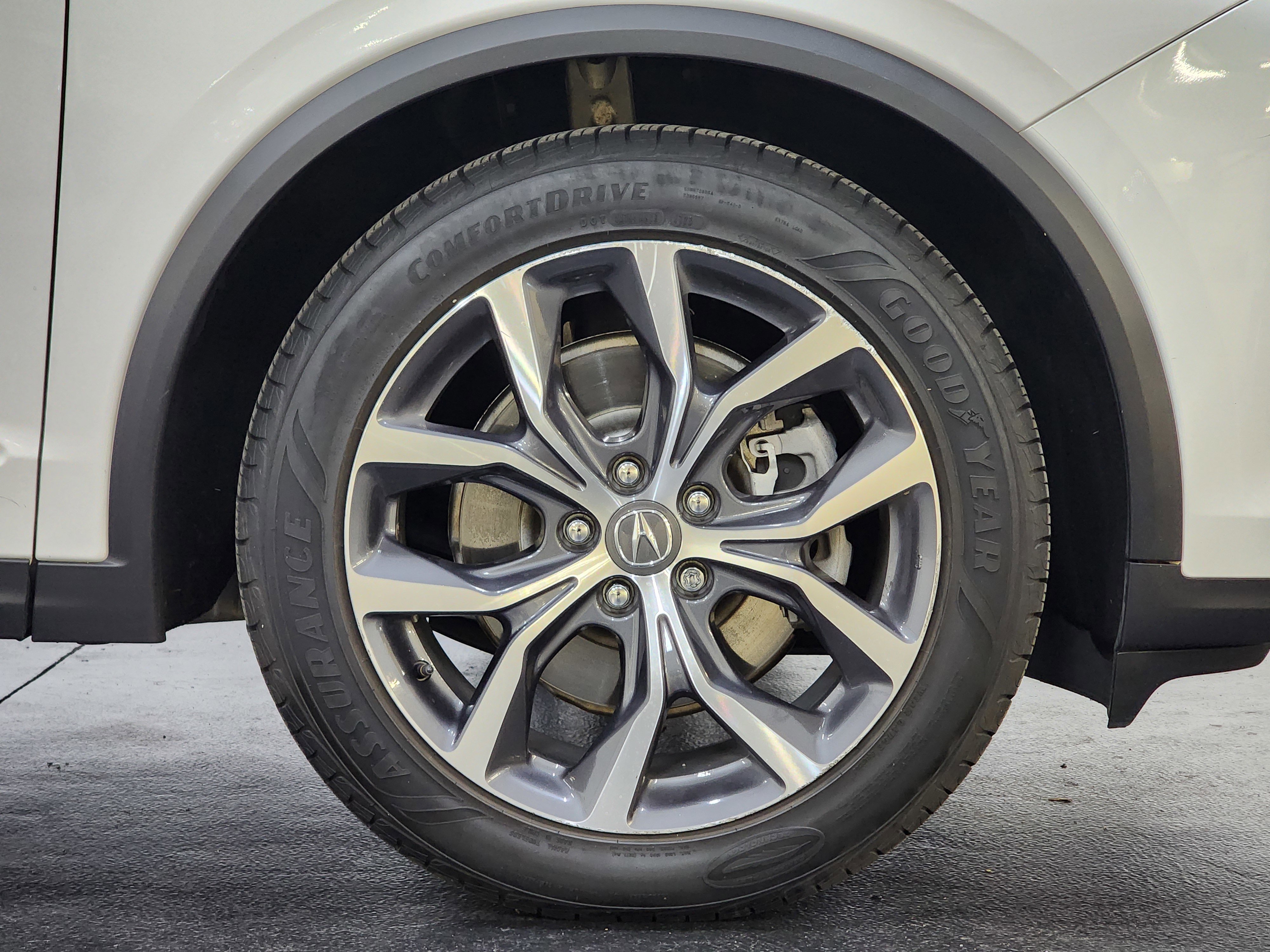 Used 2023 Acura MDX SH-AWD w/ Technology Package image 27