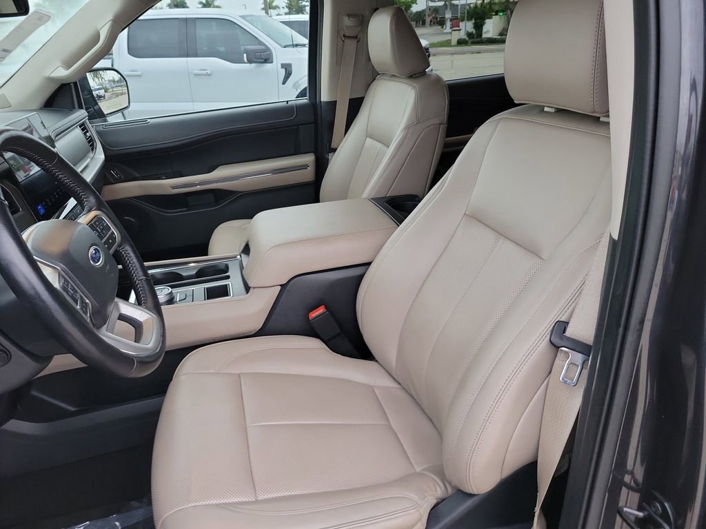 Used 2024 Ford Expedition Max XLT image 21