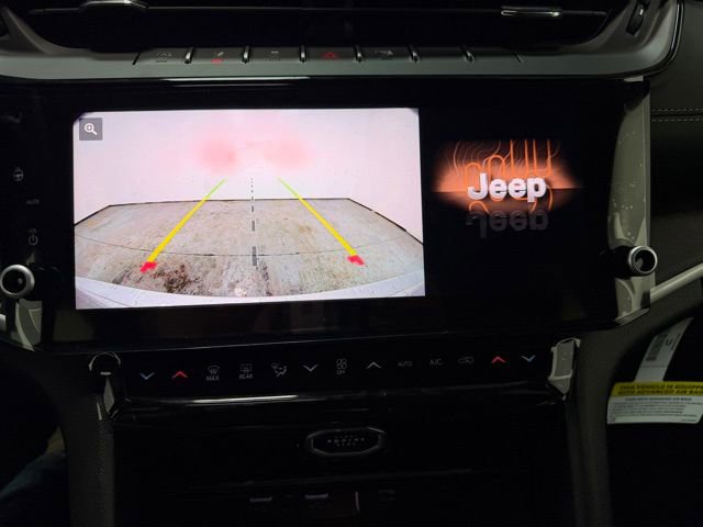 New 2026 Jeep Grand Cherokee Altitude AWD/4WD image 18