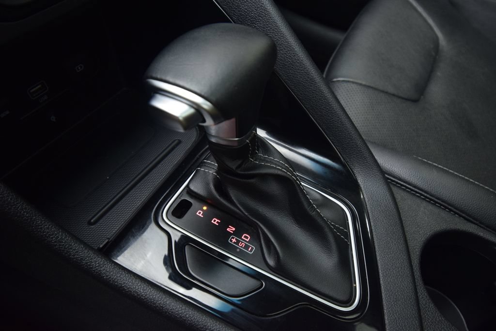 Used 2022 Kia Niro Touring Special Edition FWD image 27