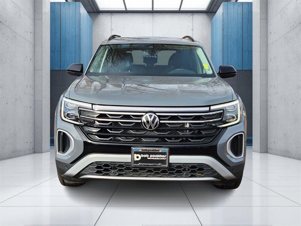 Used 2025 Volkswagen Atlas Peak Edition SE image 25
