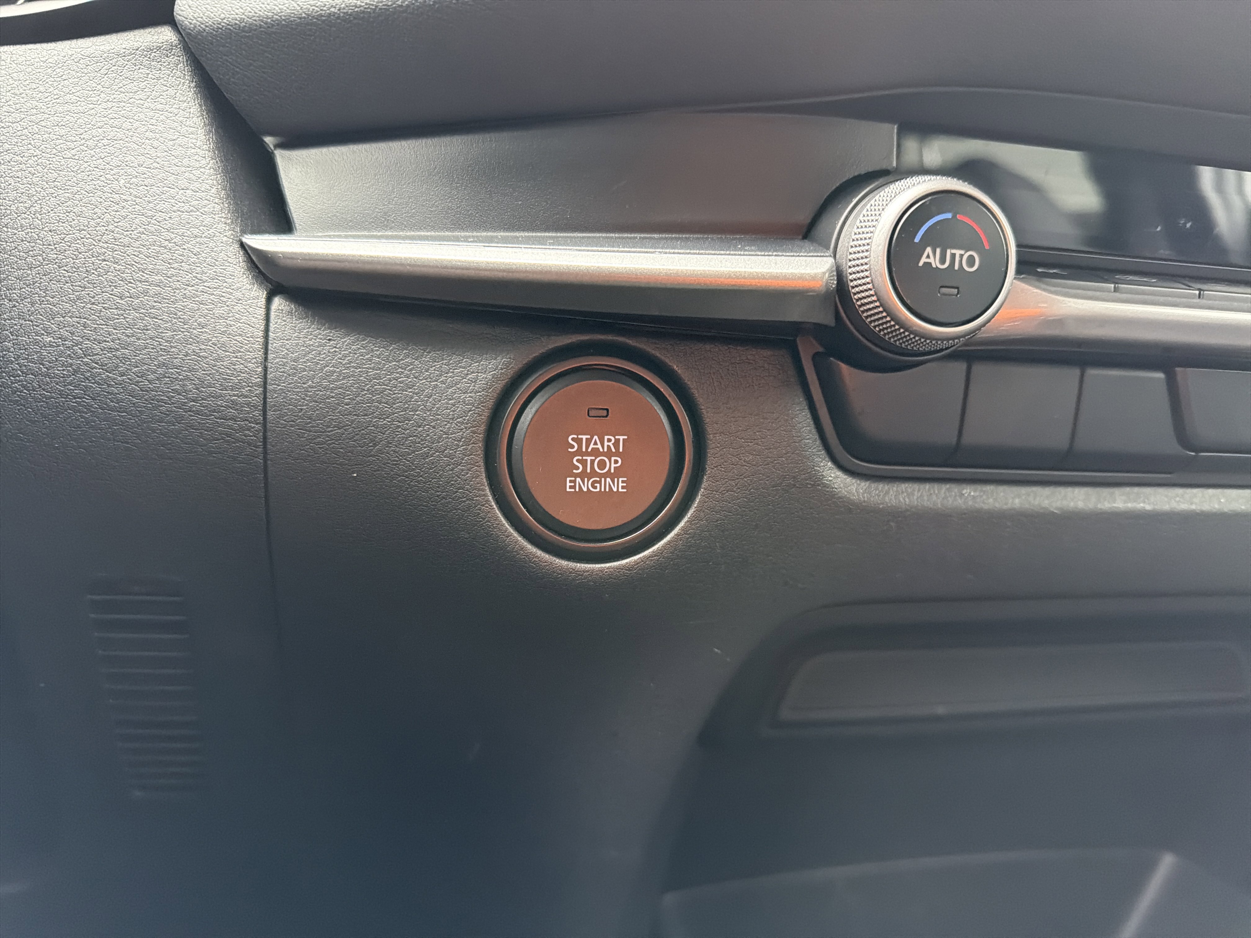 Certified 2024 MAZDA CX-30 AWD 2.5 S w/ Select Sport Pkg image 16