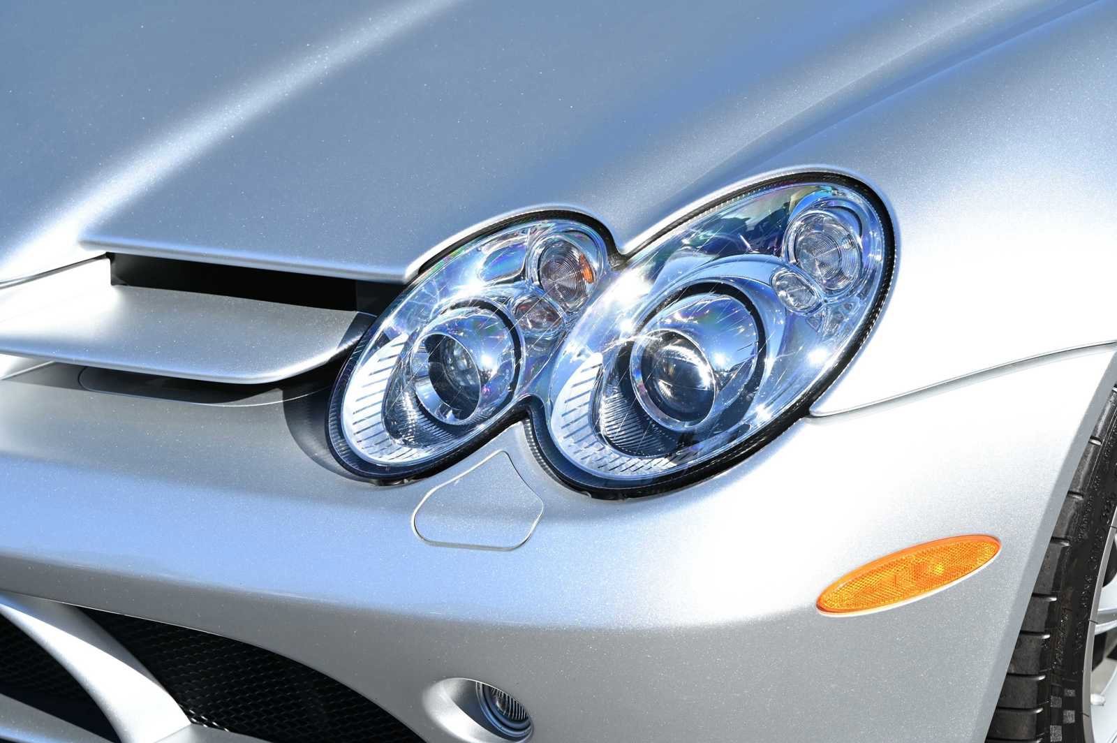 Used 2006 Mercedes-Benz SLR COUPE 2D image 9