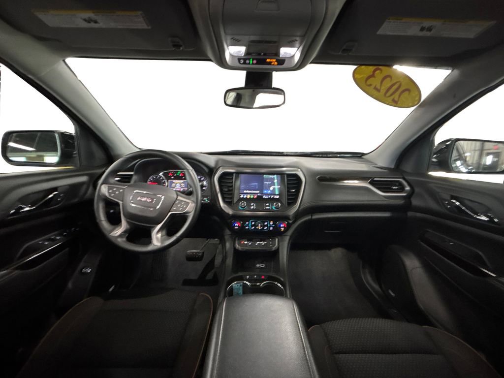 Used 2023 GMC Acadia AT4 image 18