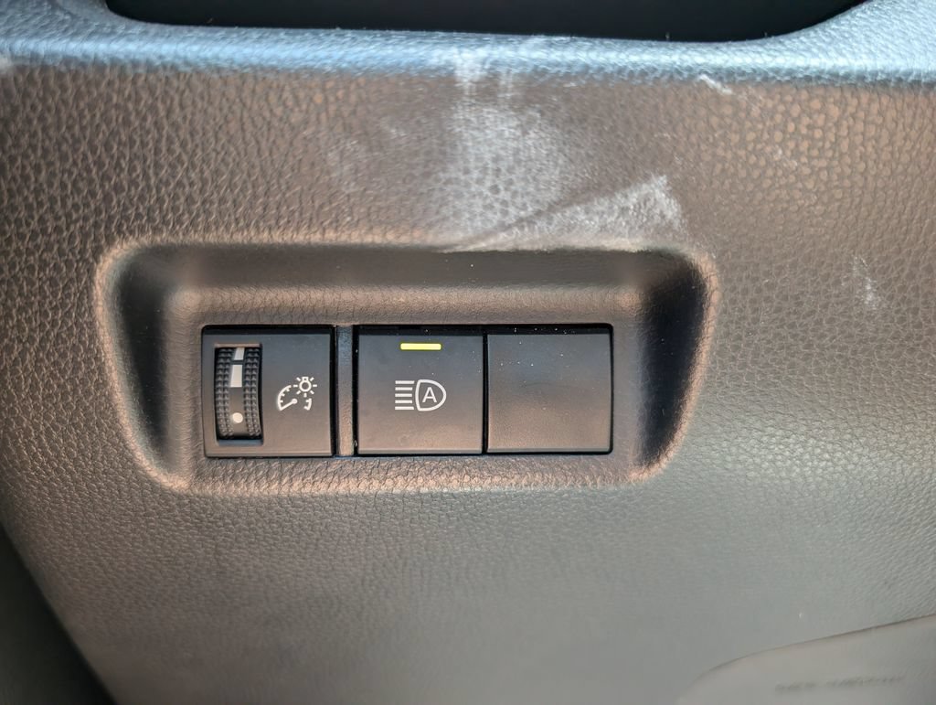 Used 2023 Toyota RAV4 XLE FWD image 23