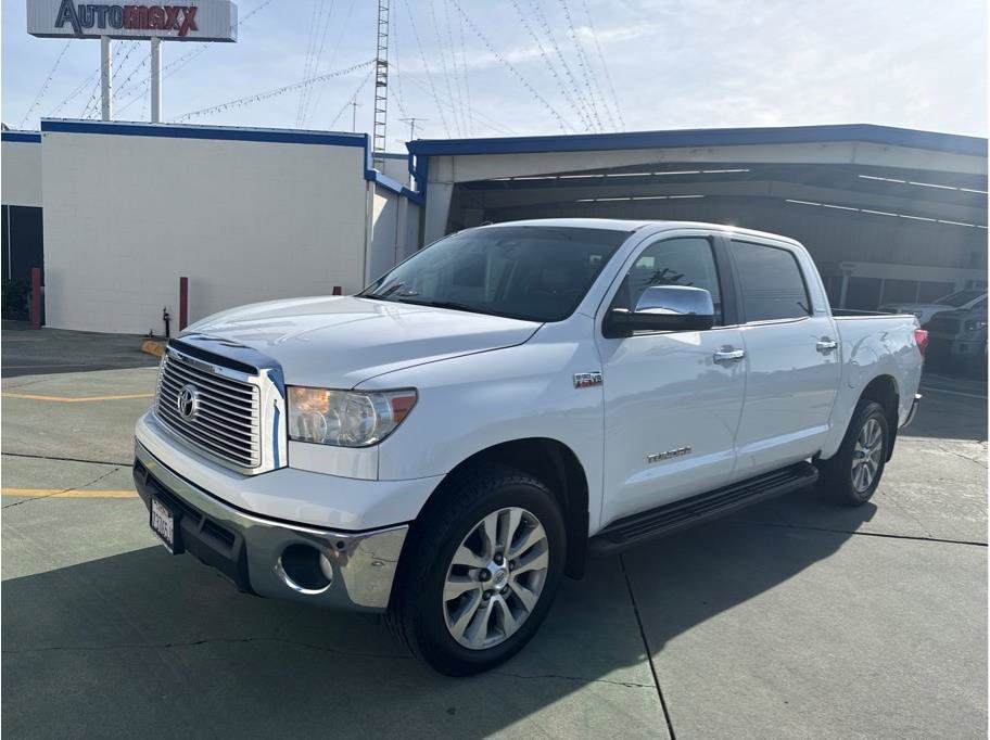 Used 2013 Toyota Tundra Platinum image 2