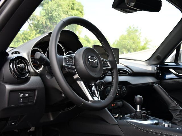 New 2026 MAZDA MX-5 Miata Club w/ Weather Package RWD image 12