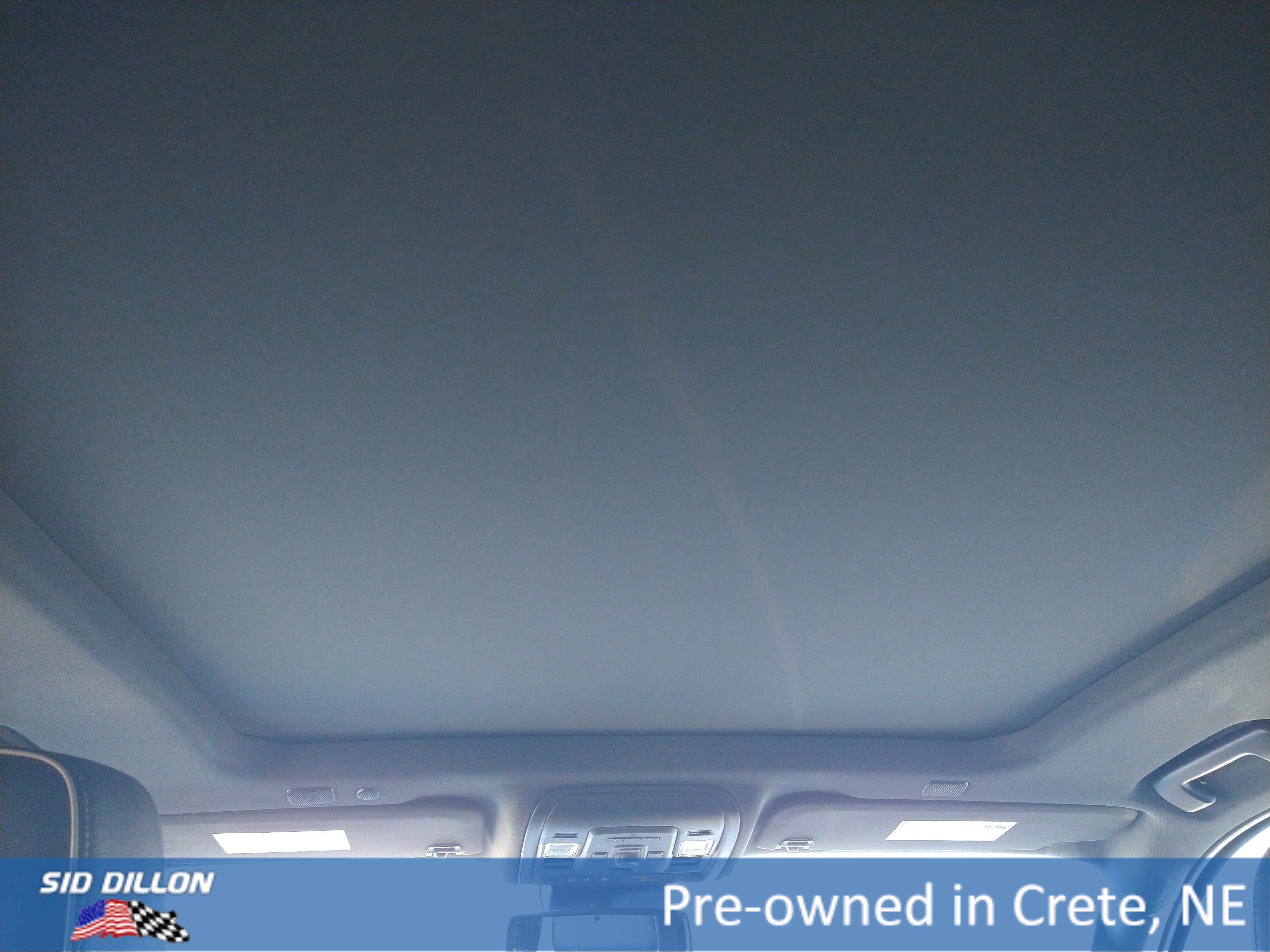 Used 2023 Chevrolet Suburban Premier image 9