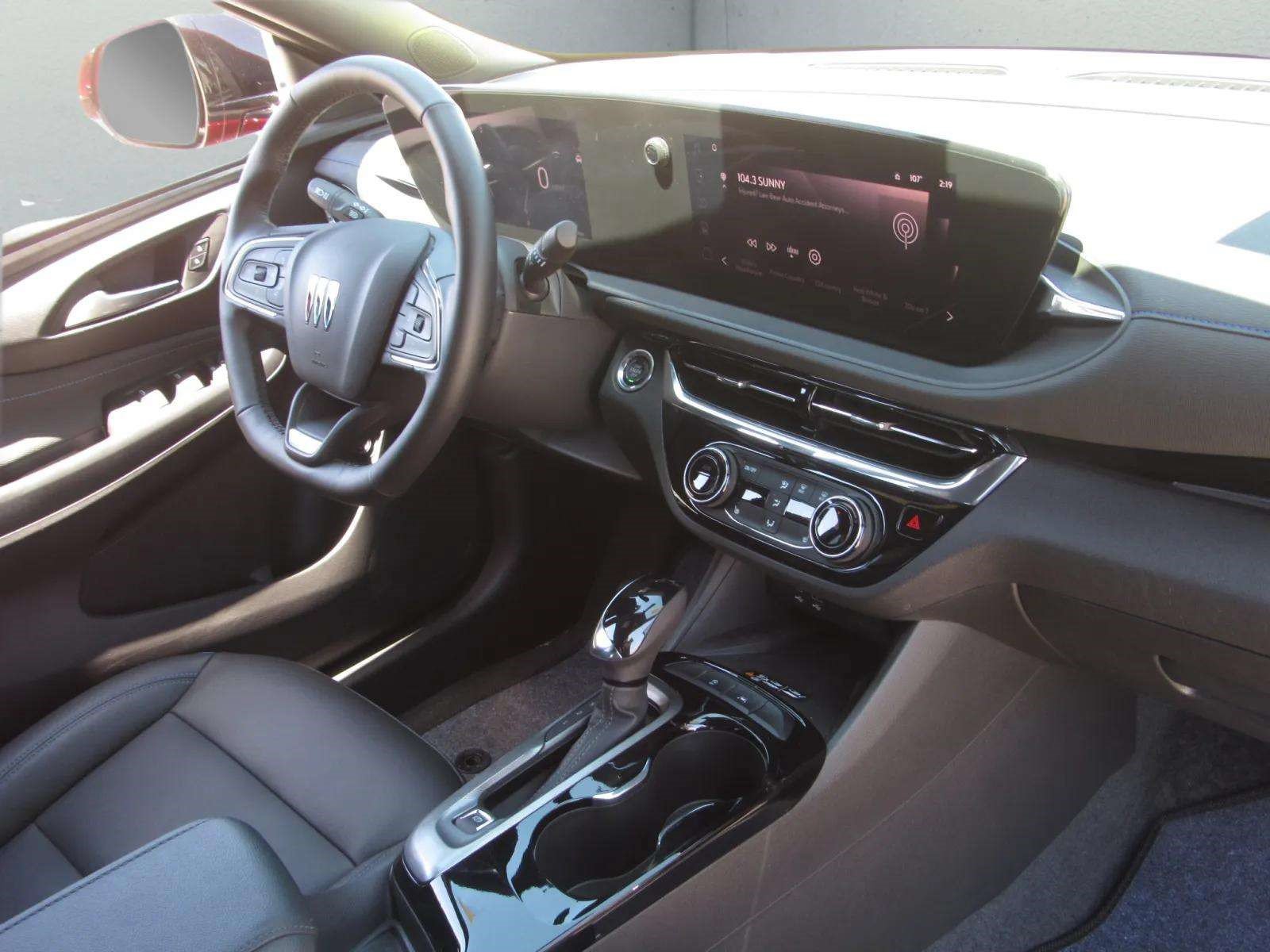 Used 2025 Buick Envista Sport Touring w/ Convenience I Package FWD image 9