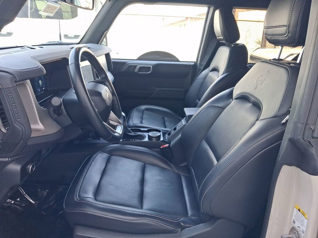 Used 2025 Ford Bronco Outer Banks image 10