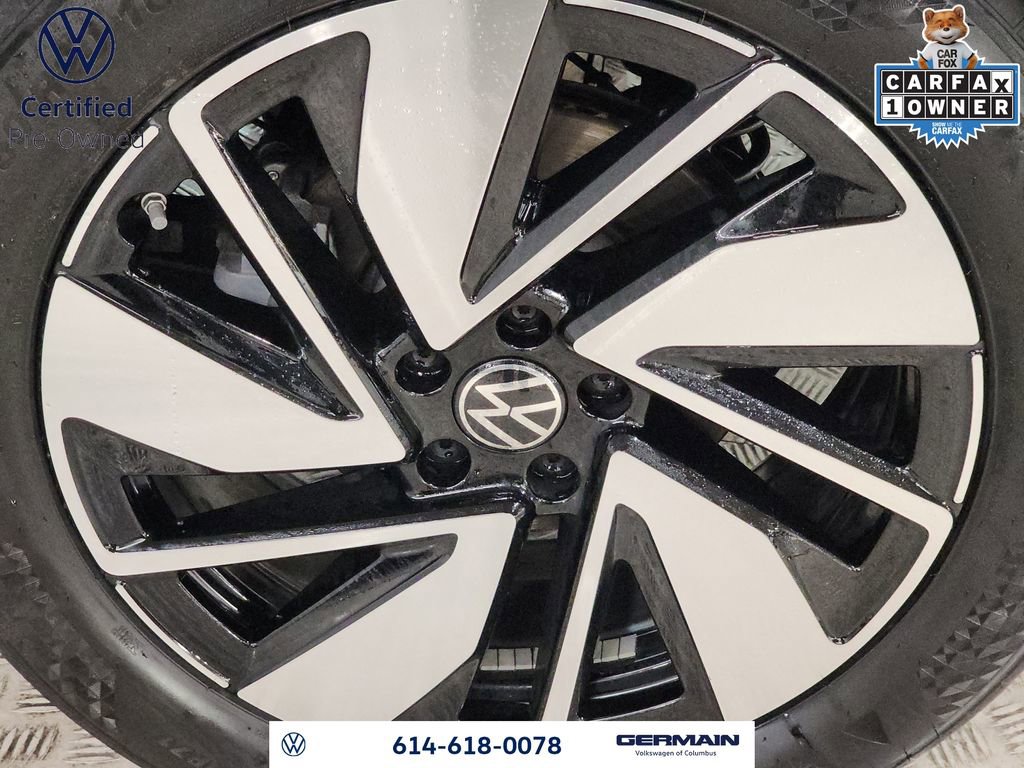 Certified 2025 Volkswagen Atlas SEL image 12