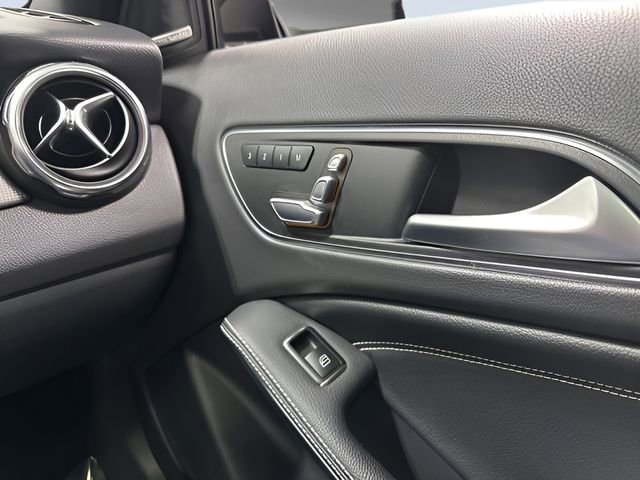 Certified 2020 Mercedes-Benz GLA 250 Black image 31