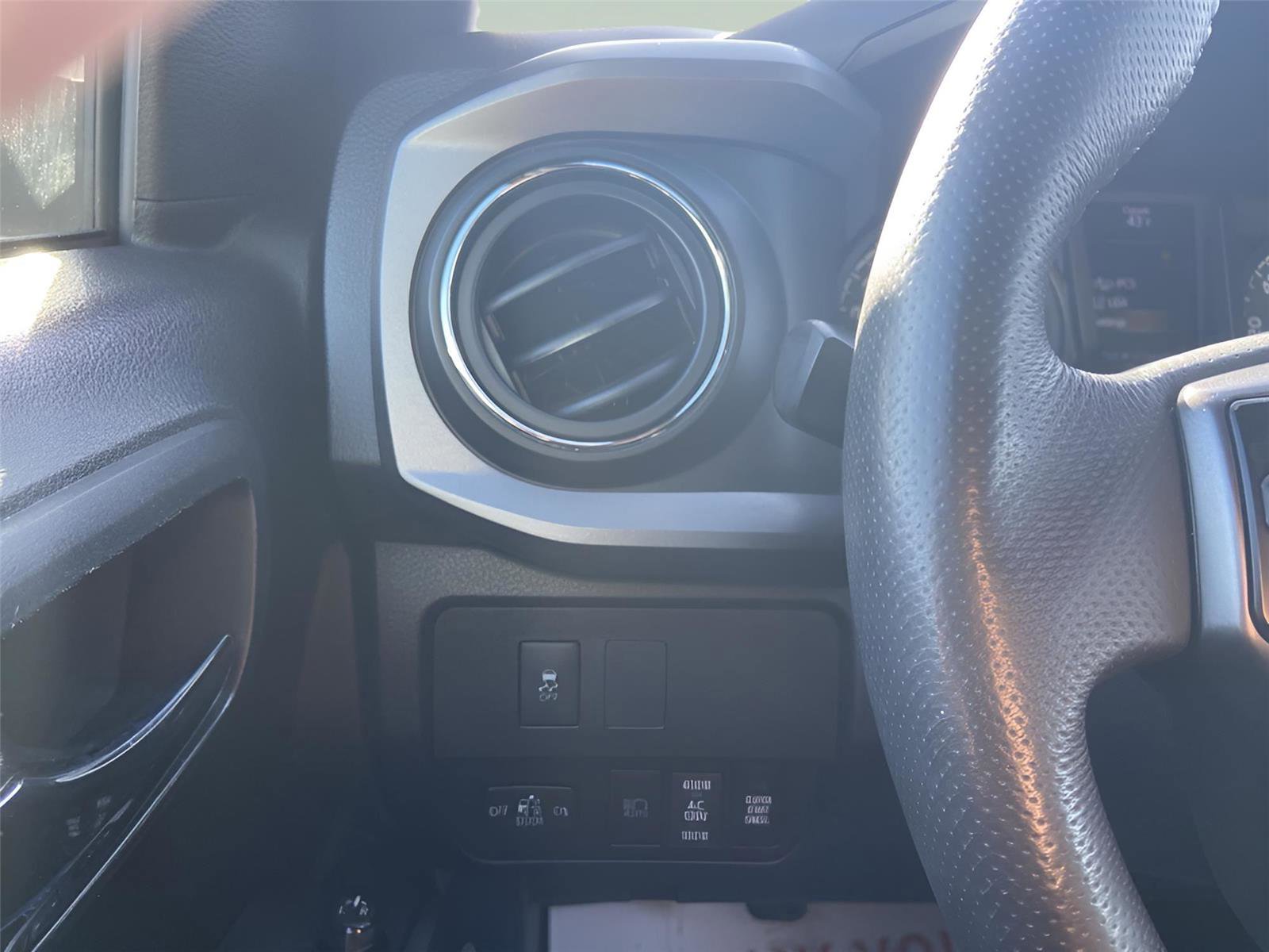 Used 2022 Toyota Tacoma TRD Sport image 23