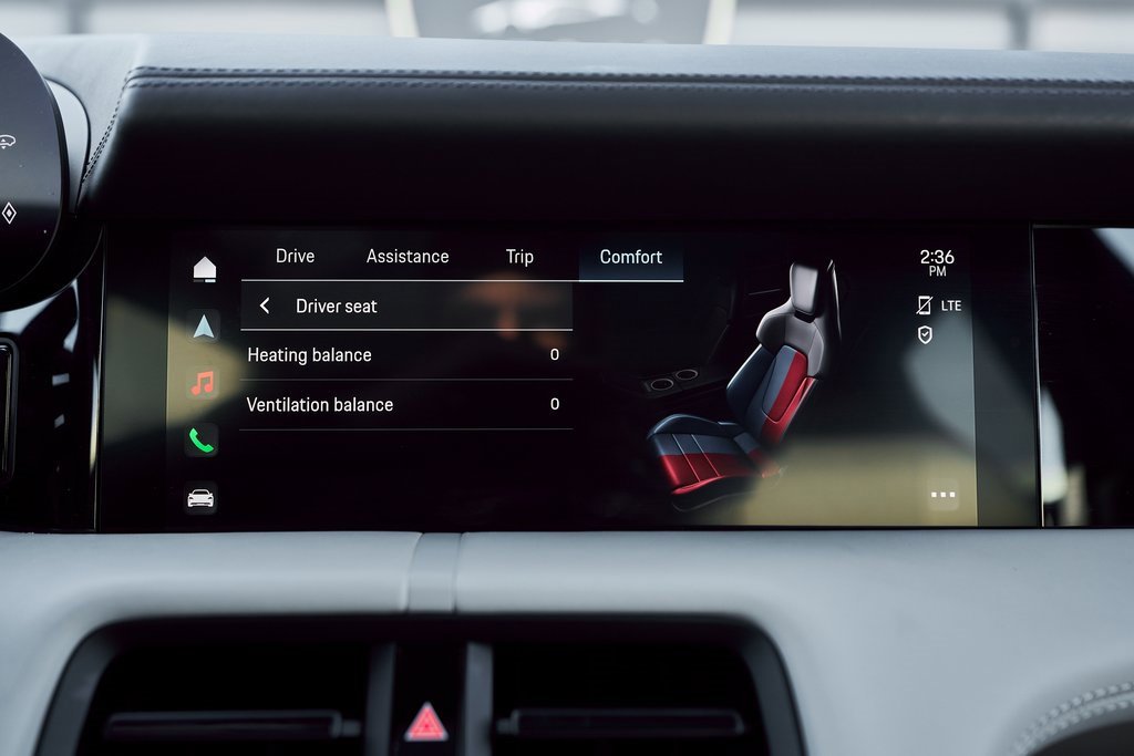 Used 2023 Porsche Taycan 4S w/ Premium Package image 69