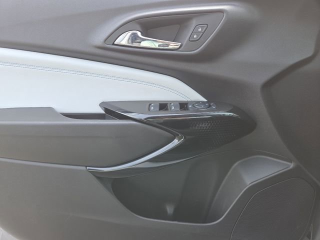 Certified 2025 Chevrolet Trax LT w/ Driver Confidence Package FWD image 31