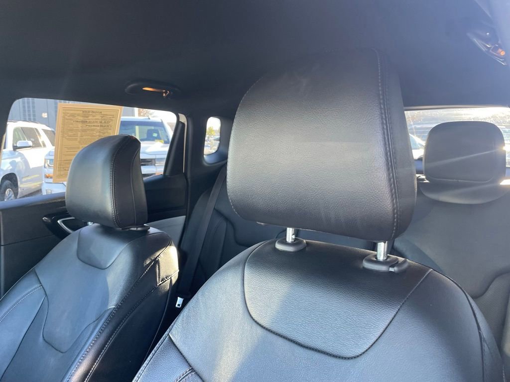 Used 2023 Jeep Compass Limited image 22