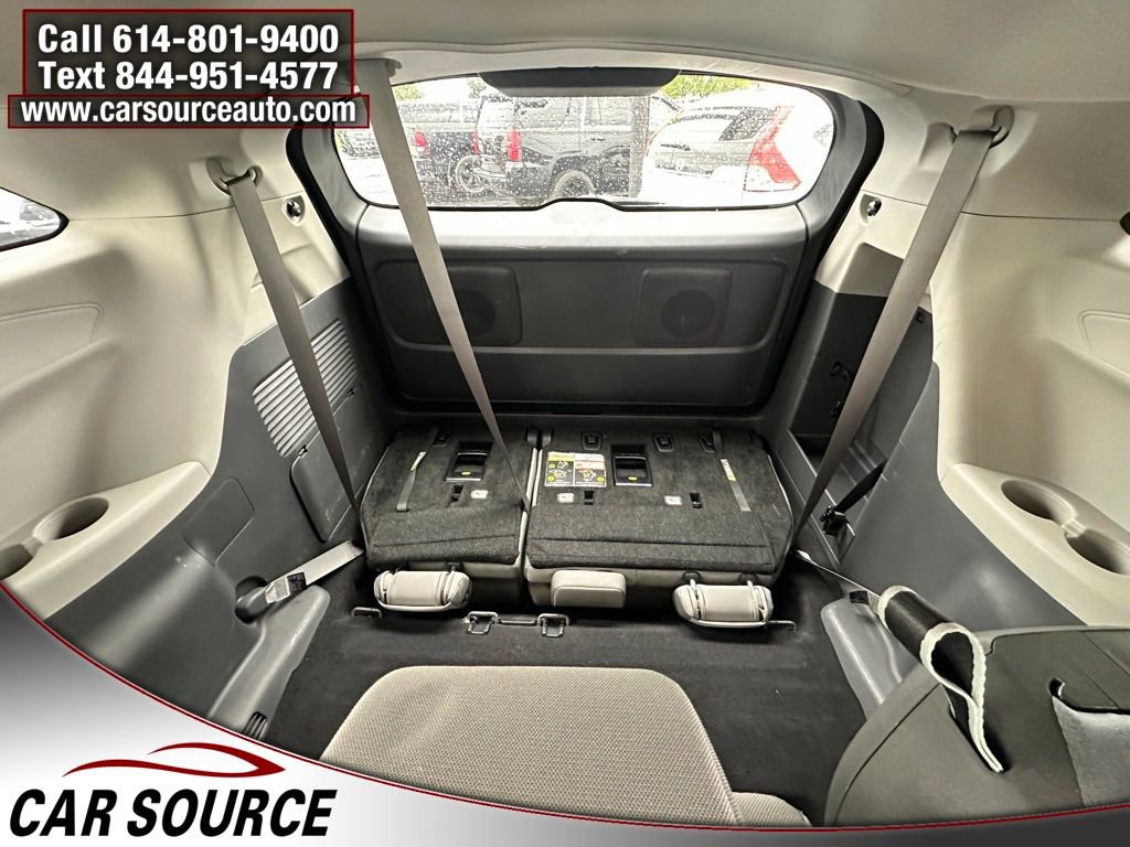 Used 2024 Toyota Sienna LE FWD image 20