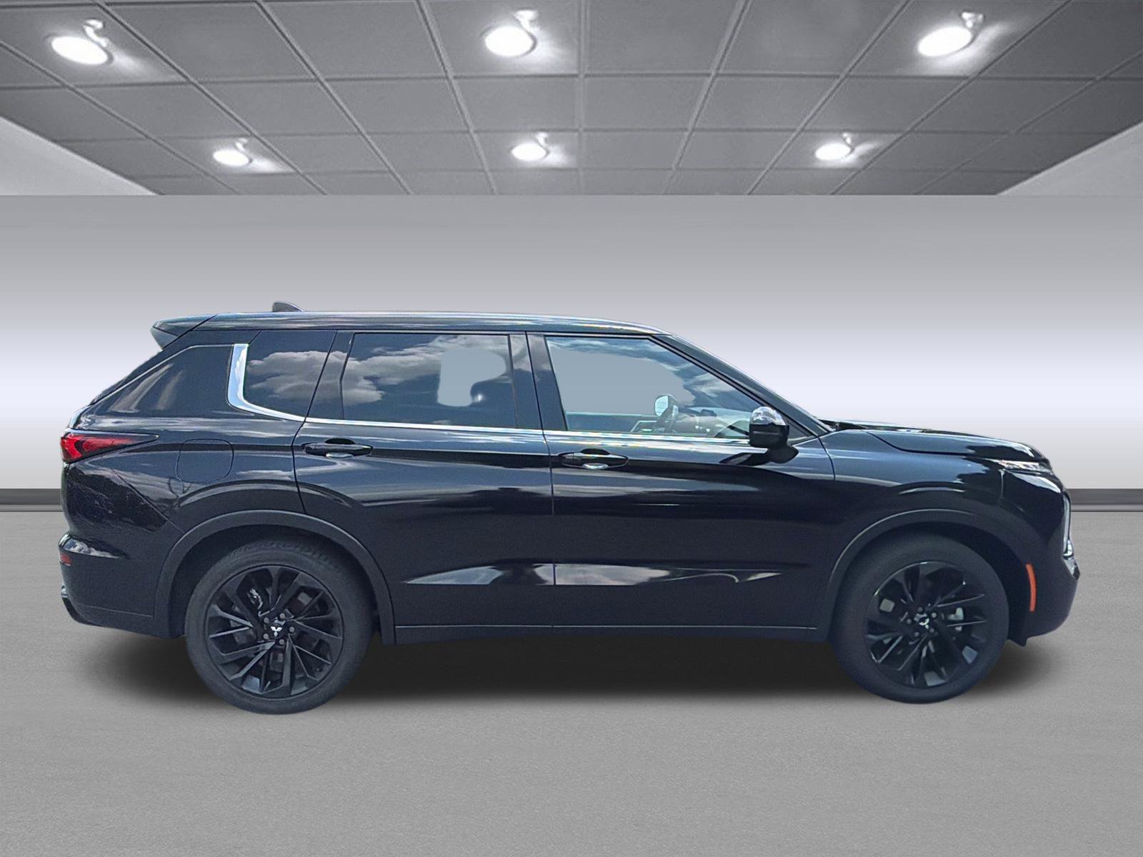 Used 2022 Mitsubishi Outlander SE FWD image 6