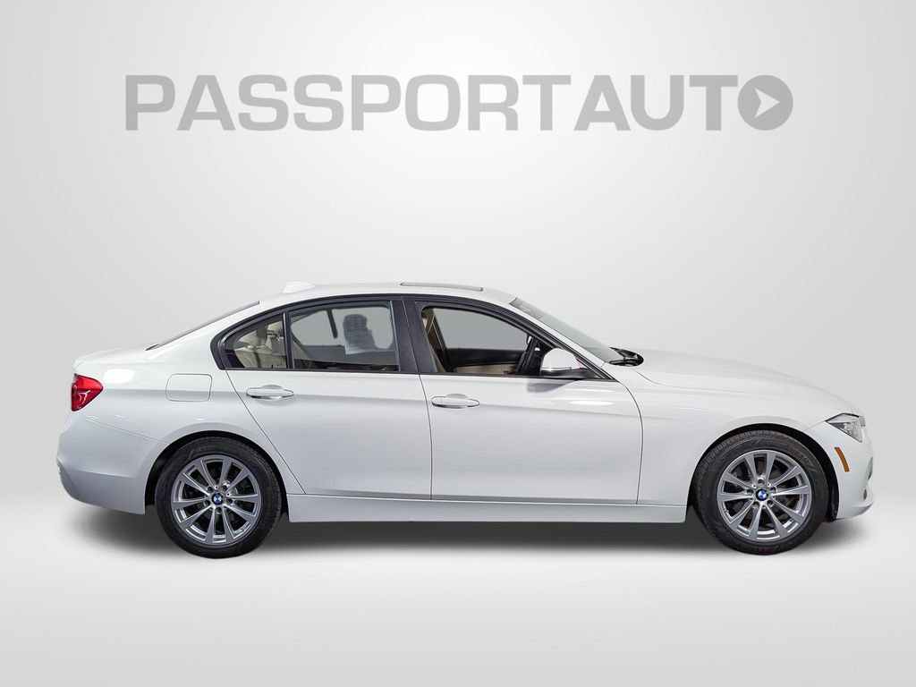 Used 2018 BMW 320i Sedan RWD image 8